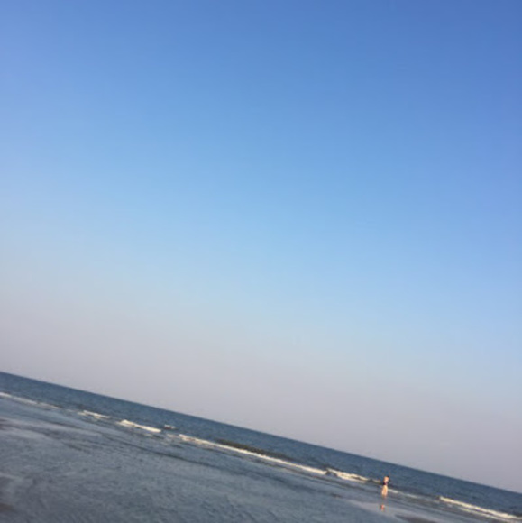 Meet your Posher, Caroline - Picture 1 of 1